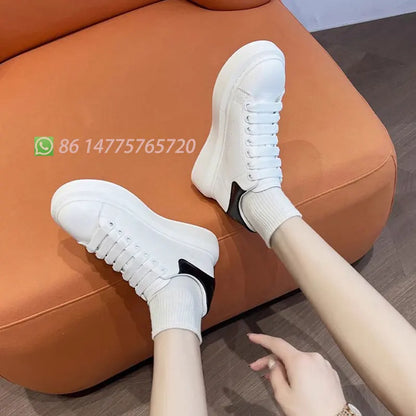 Unisex platform women sneakers for men spring and autumn—versatile fashion, casual white shoes designer a hidden wedge heel.